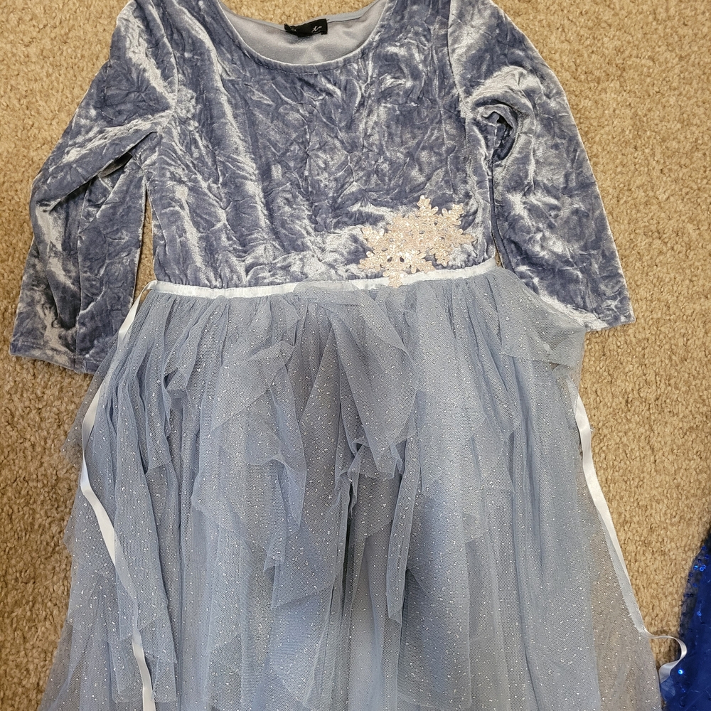 Lilt Soft Blue Velvet Top
